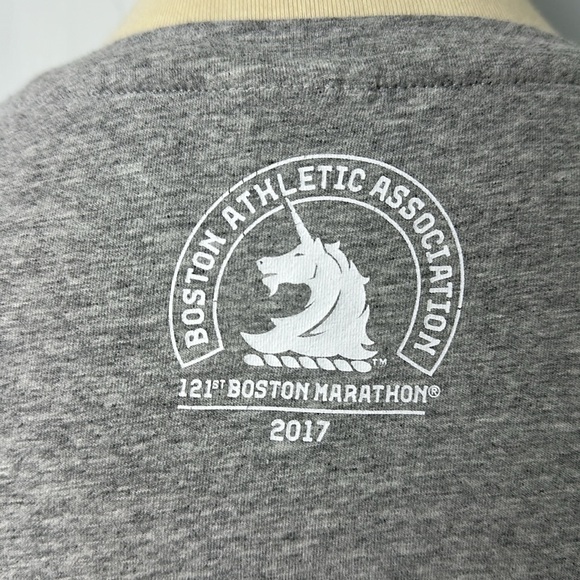 ❄️ Adidas 2017 Boston Marathon Official shirt - Picture 6 of 7